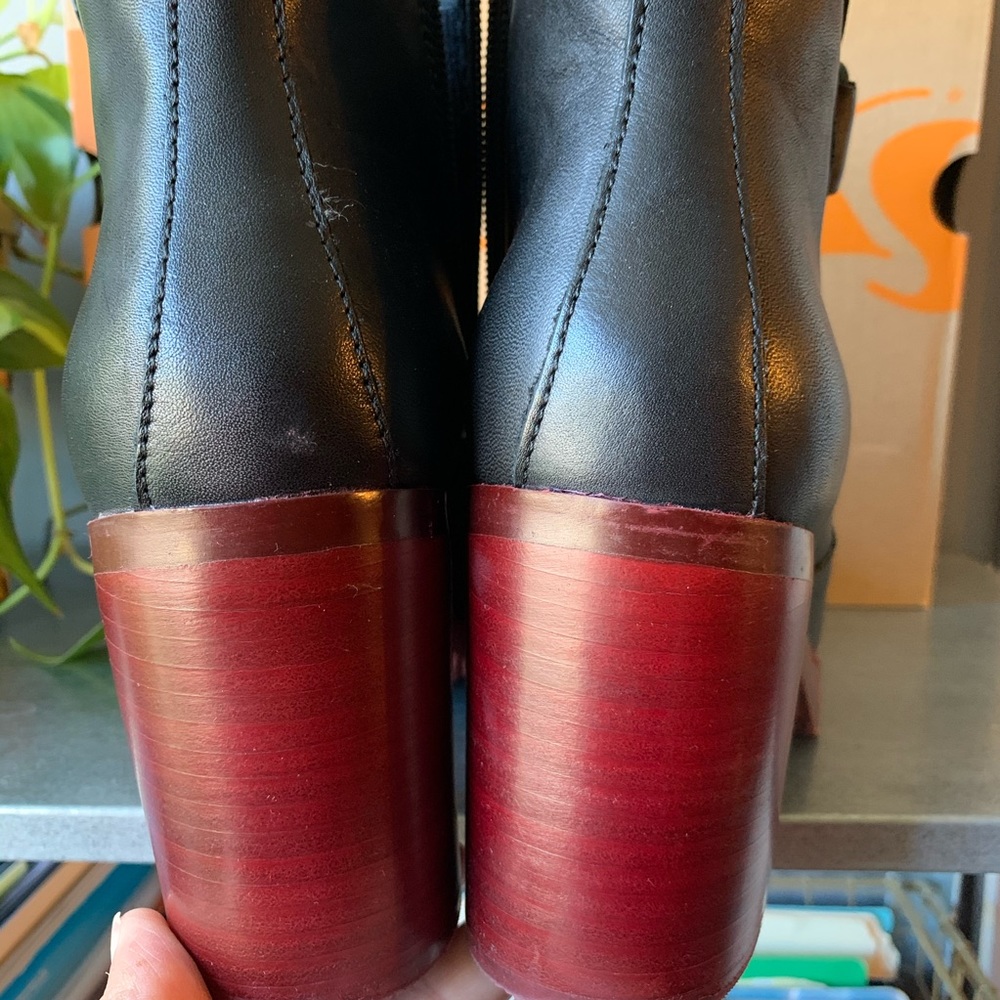 Korks Bootie - Picture 2 of 7